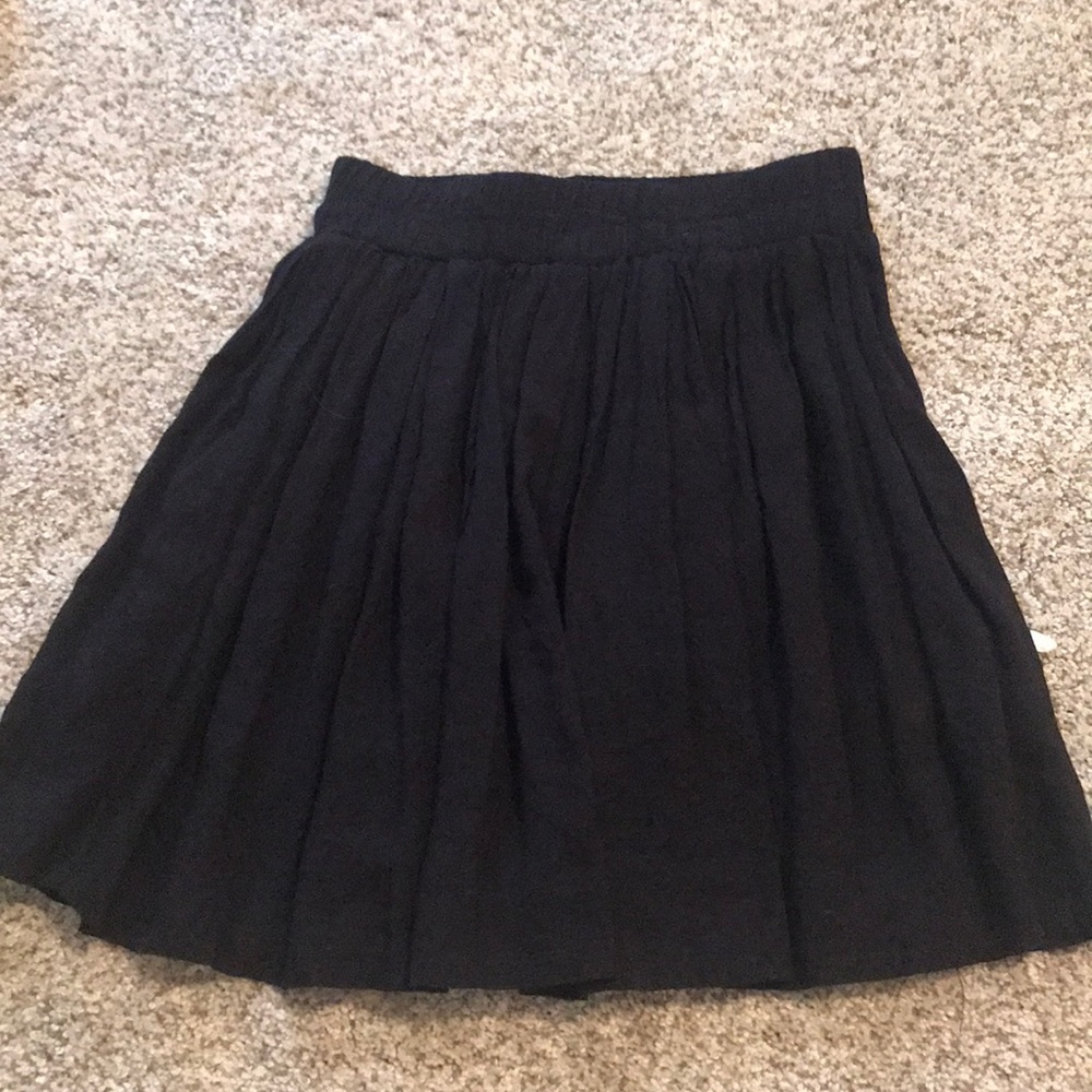 black skater skirt